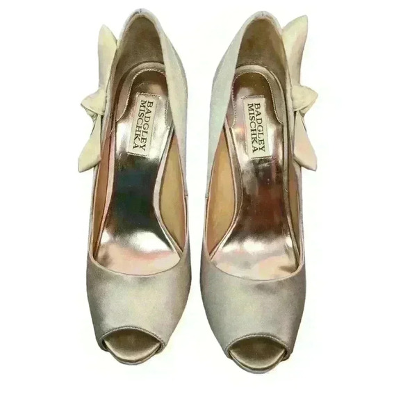 Badgley Mischka Satin Pumps Size 7M - Picture 3 of 8